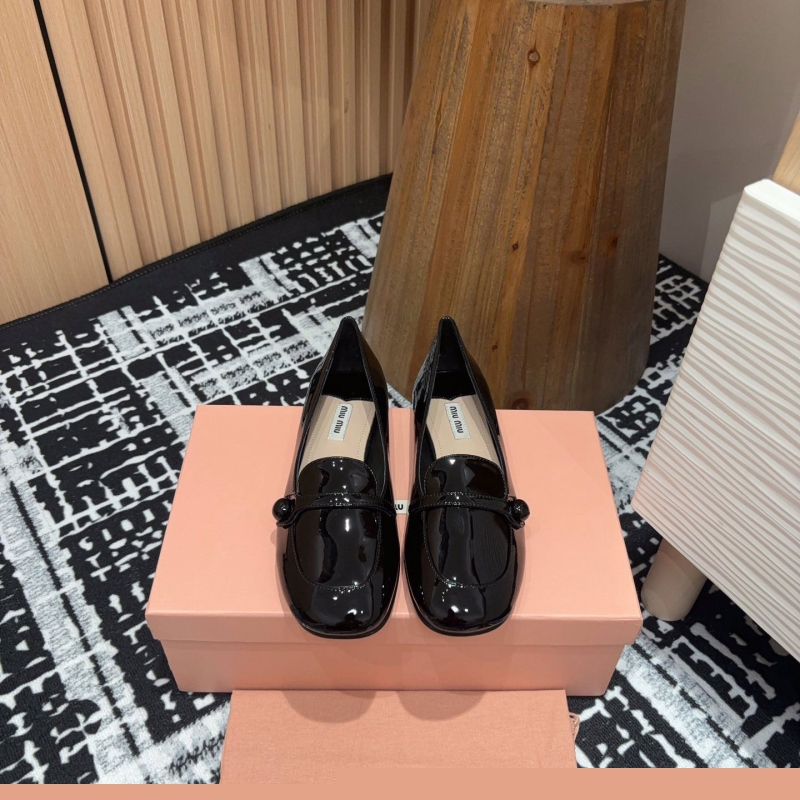 Miu Miu flat shoes